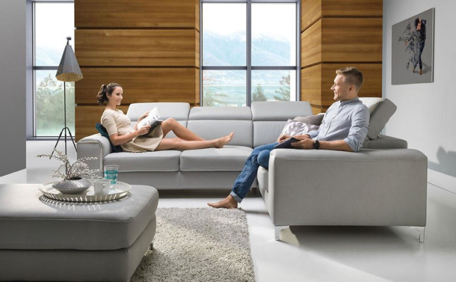 Stilvolles, komfortables Ecksofa für ein sanftes und gemütliches InteriCHF