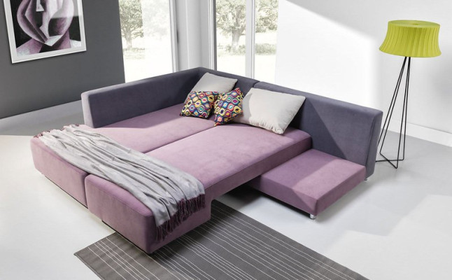 Luxuriöses großes Ecksofa wird aus hochwertigem Material von CHFpäischen Möbelherstellern hergestellt