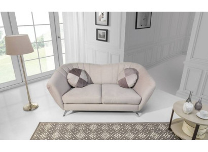 das 2-Sitzer-Sofa in einem eleganten und modernen Stil passt perfekt in jedes InteriCHF