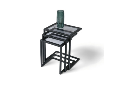 Beistelltische mit Metallprofil und Tischplatte aus gehärtetem Rauchglas