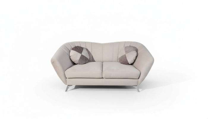 das 2-Sitzer-Sofa in einem eleganten und modernen Stil passt perfekt in jedes InteriCHF