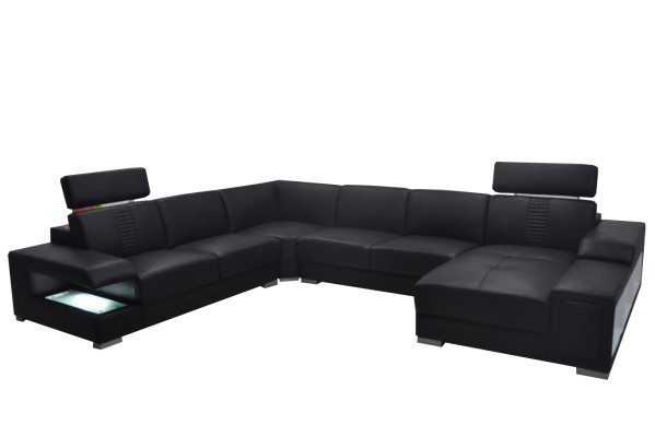 Wohnambiente mit einem U-förmigen Designer-Ecksofa