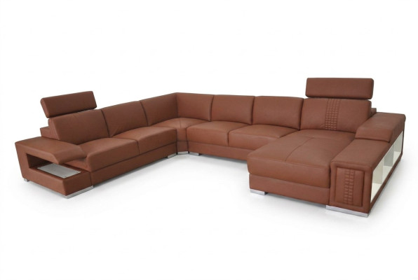 Wohnambiente mit einem U-förmigen Designer-Ecksofa