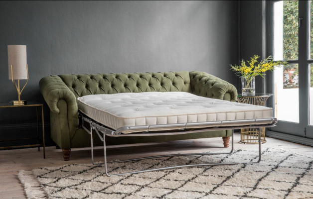 Grüner Polster Chesterfield Dreisitzer Designer Luxus 3-er Couch