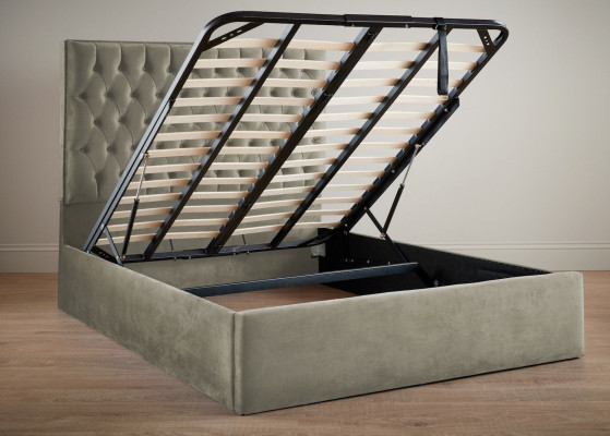 Modernes hellbeiges Chesterfield Doppelbett Designer Schlafzimmer Bett