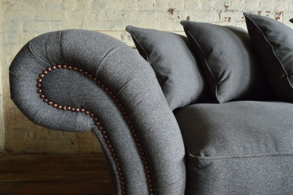 Klassische Chesterfield Couch 4 Sitzer Sofa Couch Samt Leder Design Grau 265cm