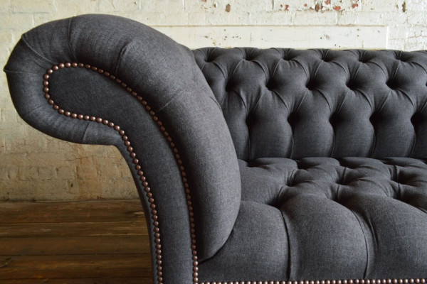 Grauer Chesterfield Dreisitzer Luxus Wohnzimmer 3-er Couch