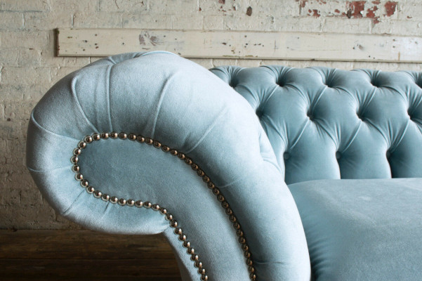 Hellblauer Moderner Chesterfield Dreisitzer Wohnzimmer Luxus Couch