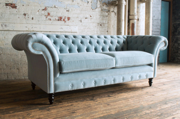 Hellblauer Moderner Chesterfield Dreisitzer Wohnzimmer Luxus Couch