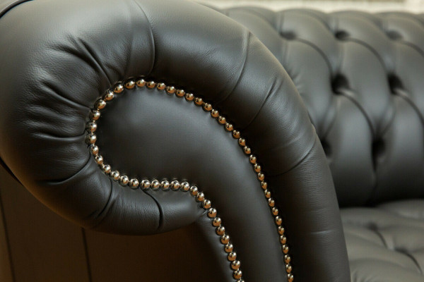Grauer Chesterfield Leder Dreisitzer Designer 3-er Couch