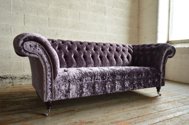 Stilvoller Lila Chesterfield Dreisitzer Luxus Wohnzimmer 3-er Couch