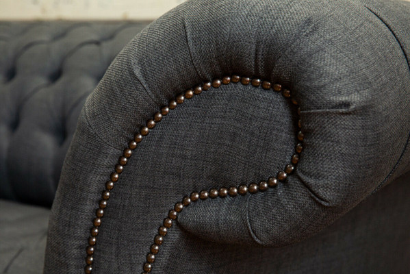 Graues Textil Sofa Grauer Chesterfield Dreisitzer Luxus Wohnzimmer Couch