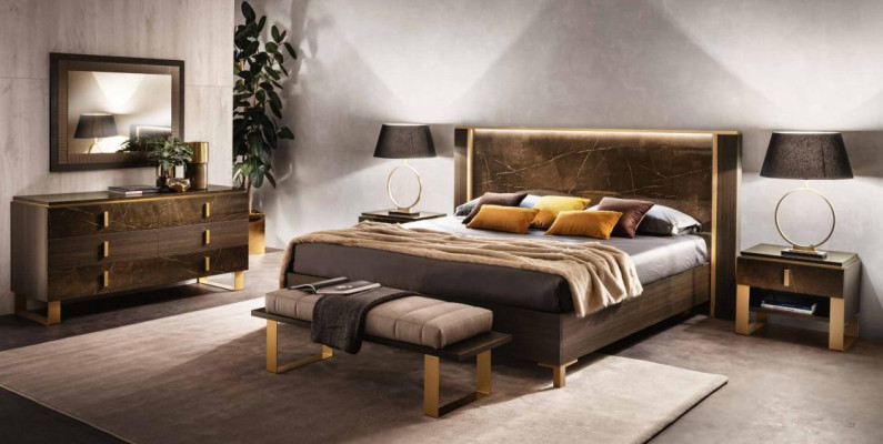 Schlafzimmer Set Bett Nachttische Hocker Betten Design Italienische Möbel 4 tlg