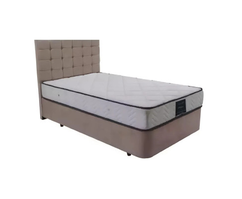 Luxuriöses Designerbett mit Matratze von einem CHFpäischen Möbelhersteller für Schlafzimmer	