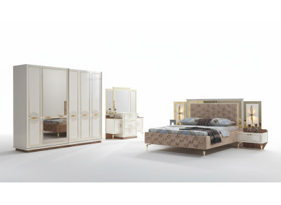Elegantes Schlafzimmer-Set im luxuriösen Design mit prächtigen Mustern
