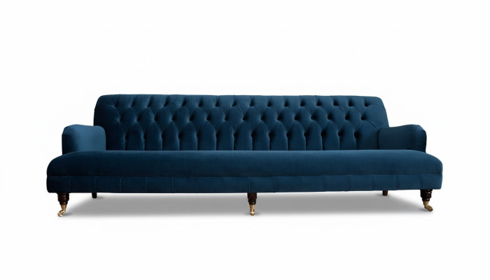 Luxuriöses Designersofa im Chesterfield-Stil mit vier Sitzplätzen in der Farbe Blau