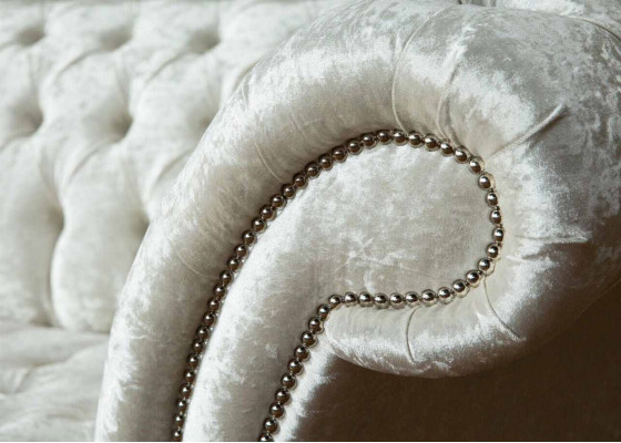 Dreisitzer Weiß Stoff Wohnzimmer Design Couchen Sofa Chesterfield Couch