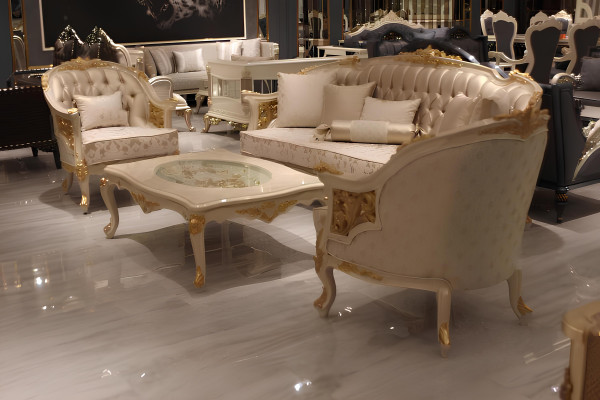 Exquisite Wohnzimmer Deluxe Sofa 3 Sitzer Edlem Sofa Beige Wohnzimmer Sofa