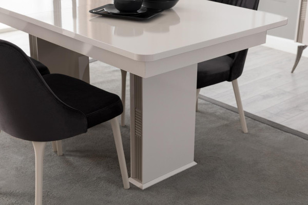Altweiße Esszimmer Garnitur Großer Esstisch 4x Textil Stühle Sideboard