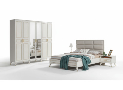 Weiße Schlafzimmer Möbel Holz Glasschrank Textil Doppelbett Nachttische