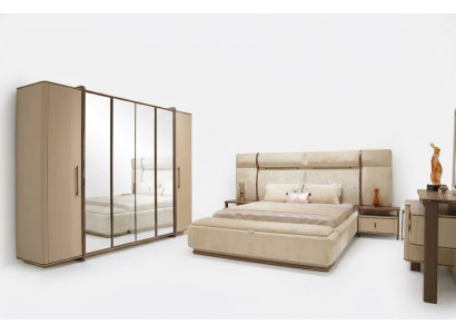 Elegantes Schlafzimmer-Set aus Holz in Beige mit Bett, Kleiderschrank