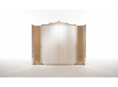 Kleiderschrank aus Holz in Beige modern und elegant