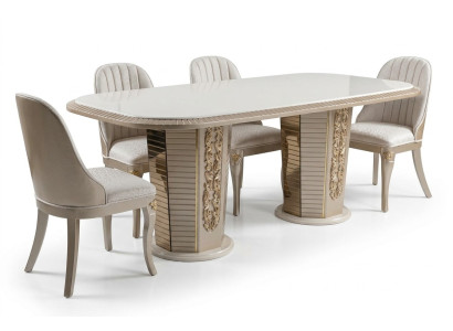 Moderner Esstisch aus Holz in Beige