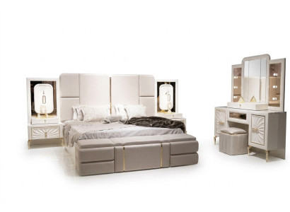 Elegantes Schlafzimmer-Set aus Holz in Beige mit Bett, Nachttischen