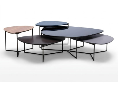 Moderner grauer Couchtisch aus Metall