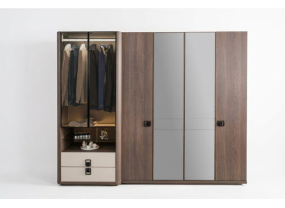 Eleganter brauner Kleiderschrank aus Holz für stilvolle Schlafzimmer