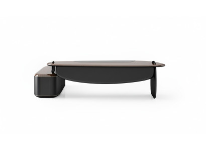 Brauner Holzschreibtisch im eleganten Design für Homeoffice