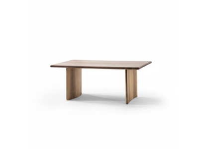 Eleganter brauner Esstisch aus Holz für modernes Esszimmer