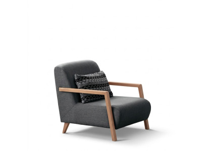 Ein stilvolles, modernes Interieur beginnt mit einem Sessel.