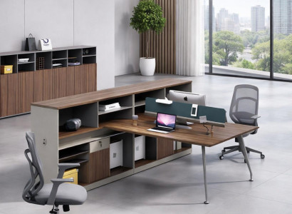 Schicker Brauner Arbeitszimmertisch Großzügiger Stauraum Bürotisch