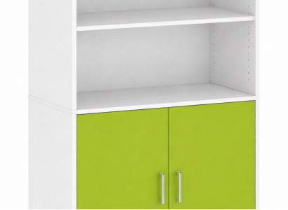 Moderner Schrank mit grünen Türen und praktischen Aufbewahrungsfächern