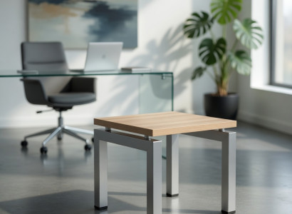 Moderner Beistelltisch aus Holz und Metall