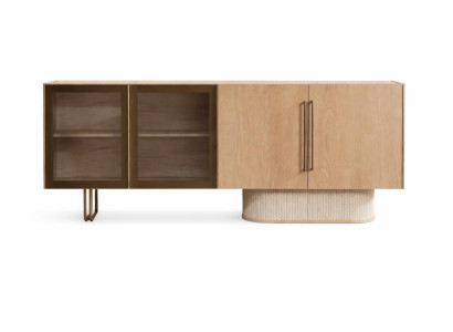 Modernes Sideboard aus Eichenholz mit Glasfront und Metallakzenten