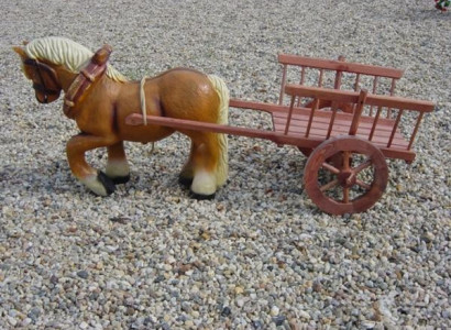 Design Pferd mit Wagen Figur Garten Statue Skulptur Figuren Skulpturen Deko Neu