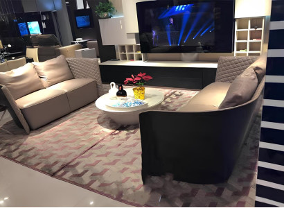 Klassische Design Couch Sitz Polster Komplett Set Garnitur 3+2 Holz Leder Neu