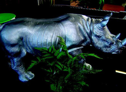 Deko Figur Statue Skulptur 38 cm Figuren Statuen Skulpturen Nashorn Dekoration