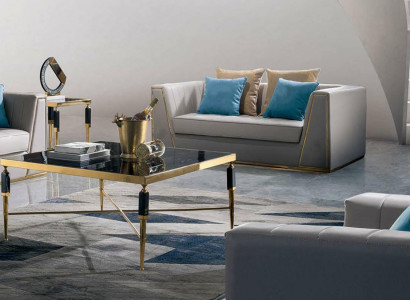 Leder Couchtisch in Naturfarben mit Holzgestell, modernes Design