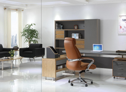 Elegantes Chesterfield-Sofa aus Leder in Braun für Wohnzimmer