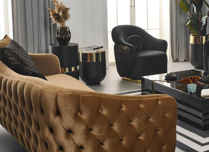Ledersofa und Sessel im klassischen Chesterfield-Stil in Braun