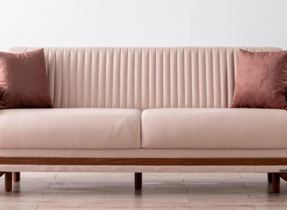 Komfortabler 3-Sitzer Elegantes Design für stilvolles Wohnen und Gästeempfang