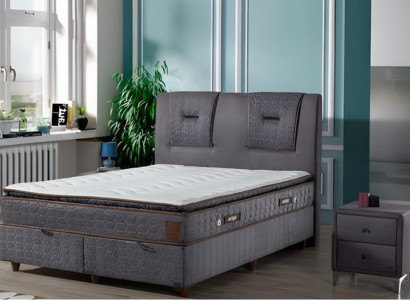 Luxuriöses Bettgestell mit elegantem Design und hochwertiger Polsterung