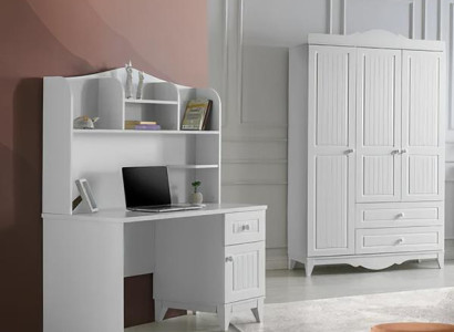 Schreibtisch Stauraum Kleiderschrank Elegantes Design Stilvolle Wohnräume Möbel