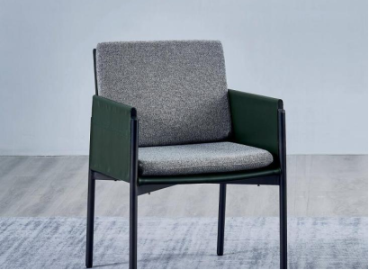 Grauer Armlehnenstuhl Stilvoller Einsitzer Luxus Polstersessel Modern