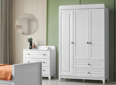 Set Kleiderschrank + Kommode – praktische und stilvolle Möbel für jedes Zimmer