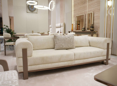 Elegantes beiges Stoffsofa für Wohnzimmer im modernen Design