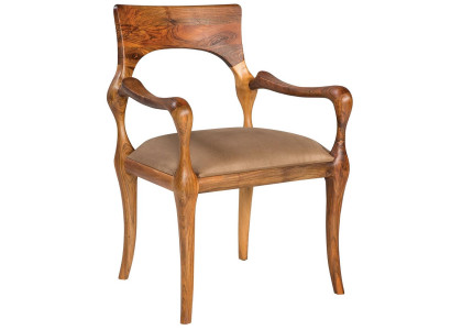 Eleganter brauner Stoffsessel aus Holz im modernen Design